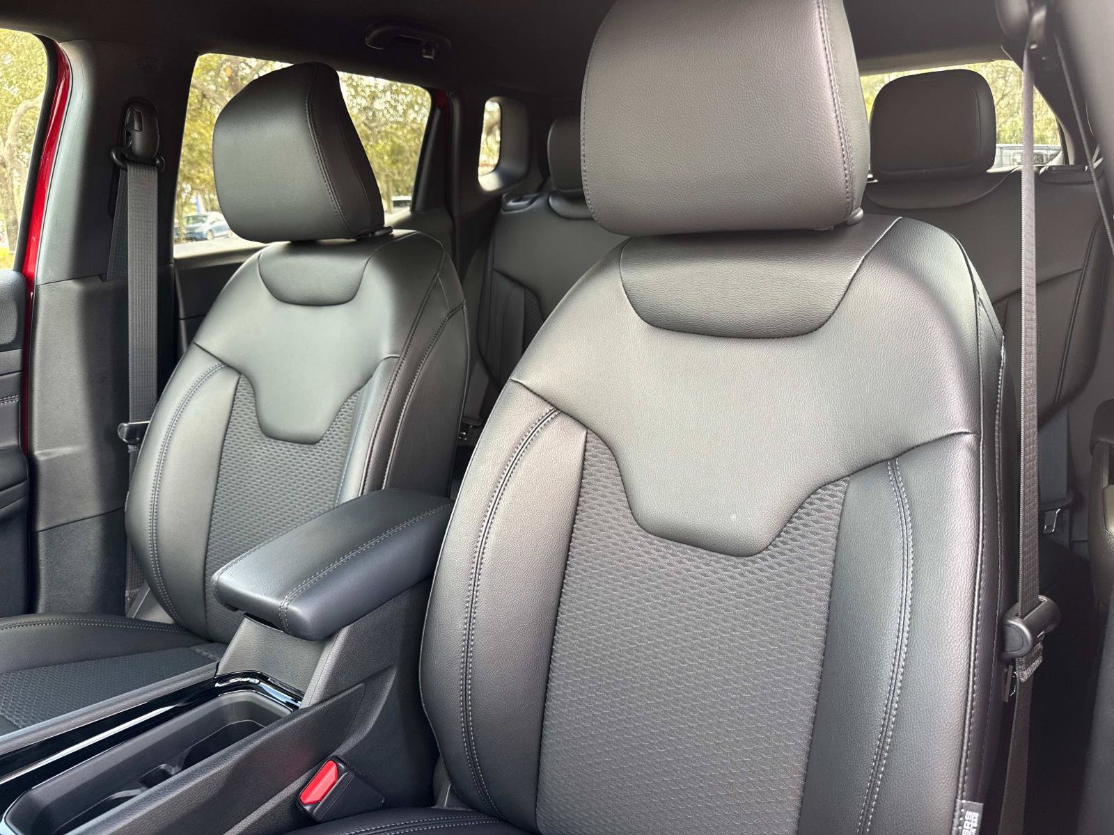New 2026 Jeep Compass Latitude AWD/4WD image 19