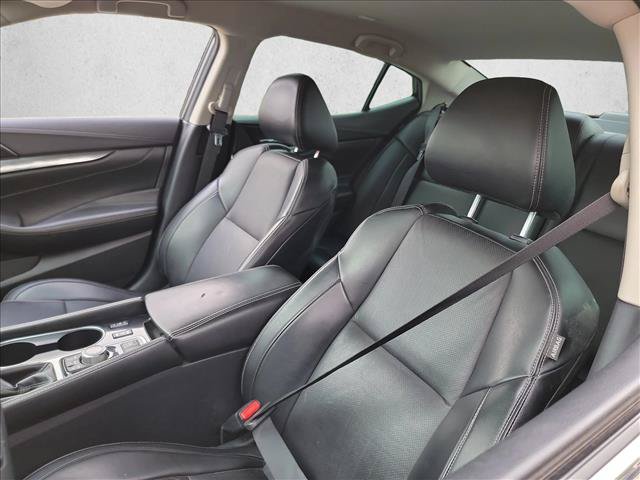 Used 2019 Nissan Maxima 3.5 SV w/ Floor Mat Group FWD image 13