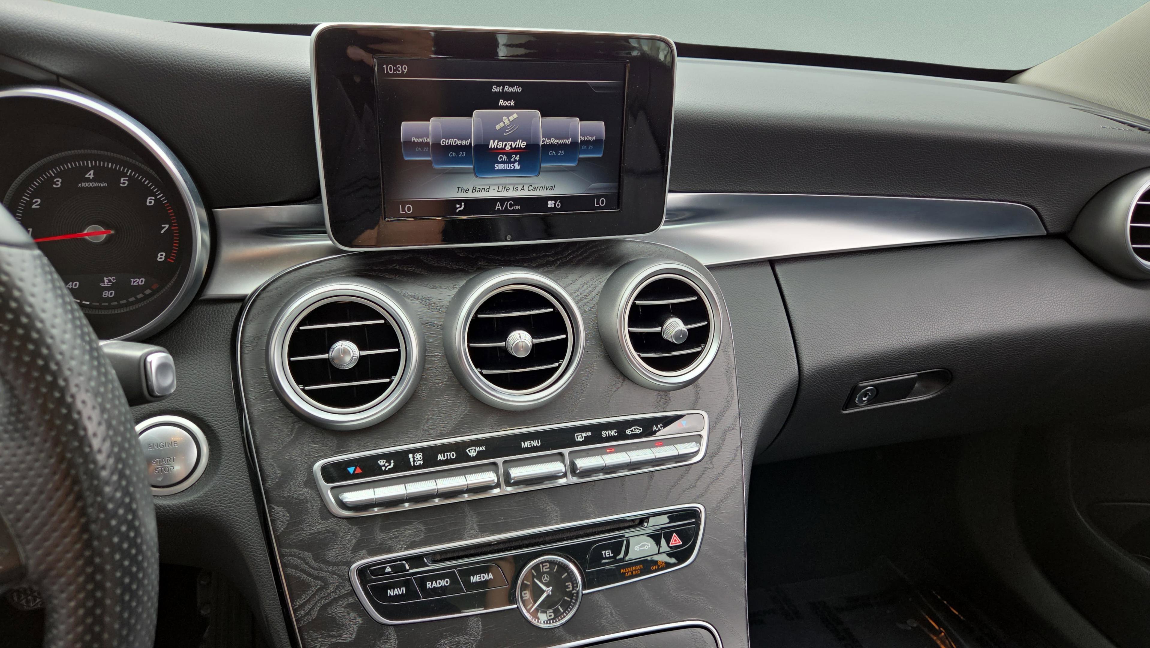 Used 2015 Mercedes-Benz C 300 4MATIC Sedan image 31