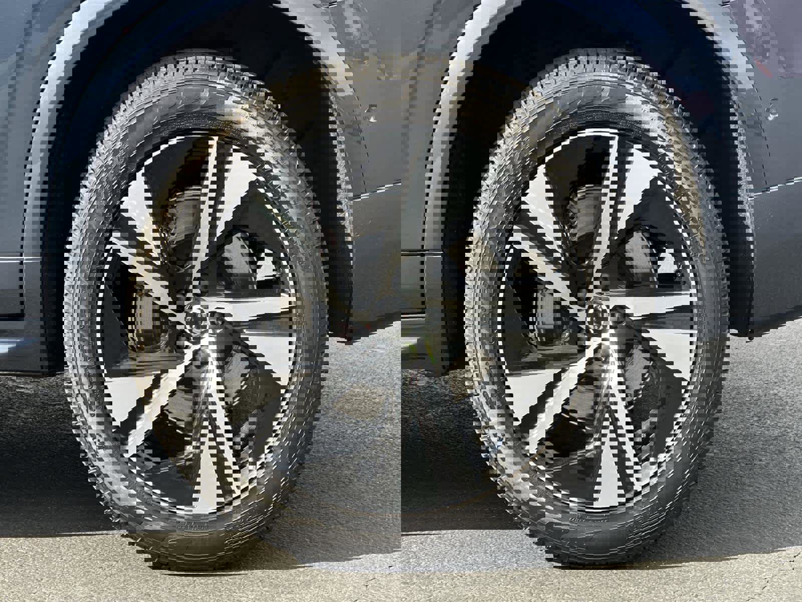 Used 2023 Volvo XC90 T8 Plus image 8