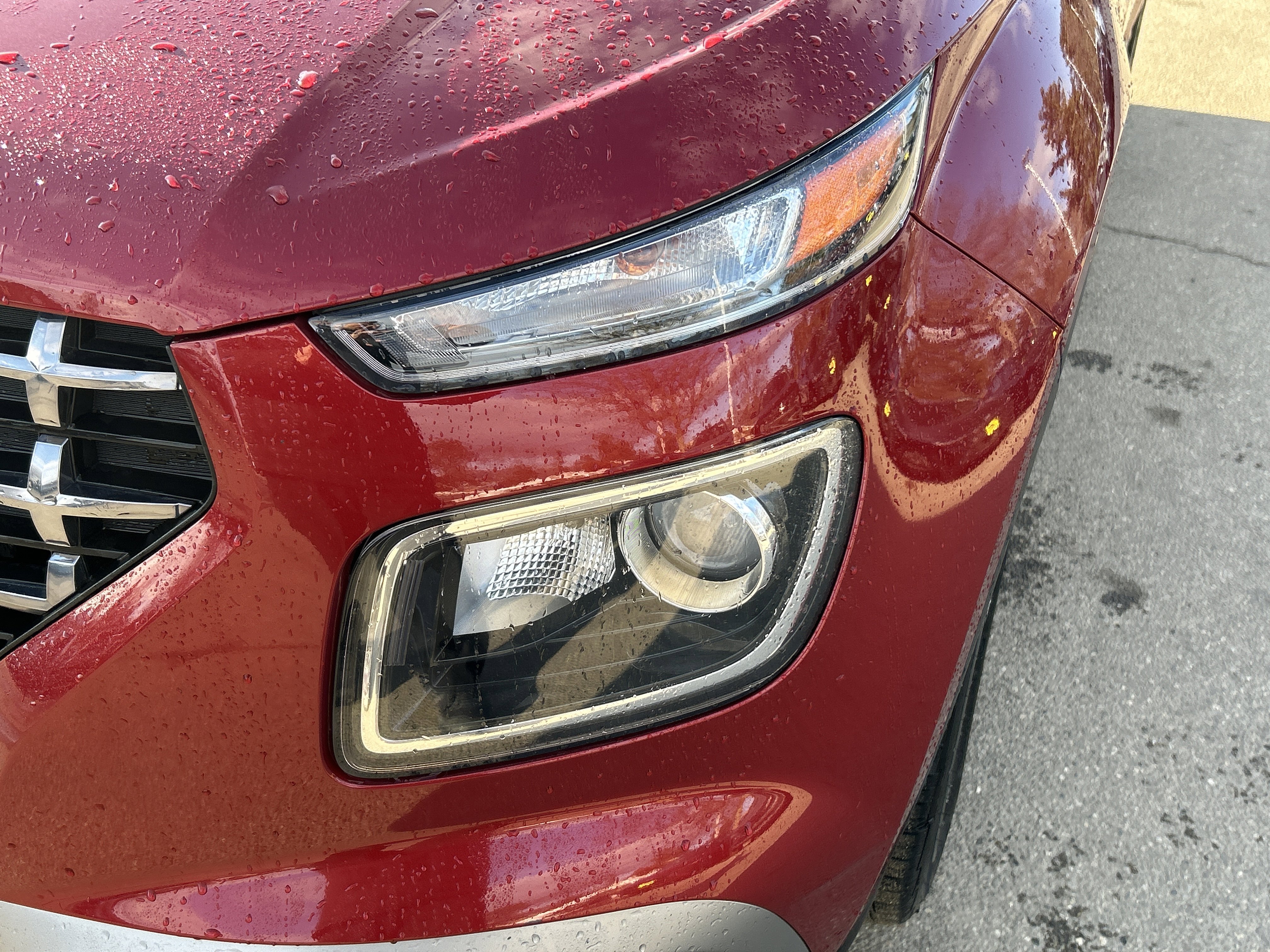 Certified 2024 Hyundai Venue SEL image 9