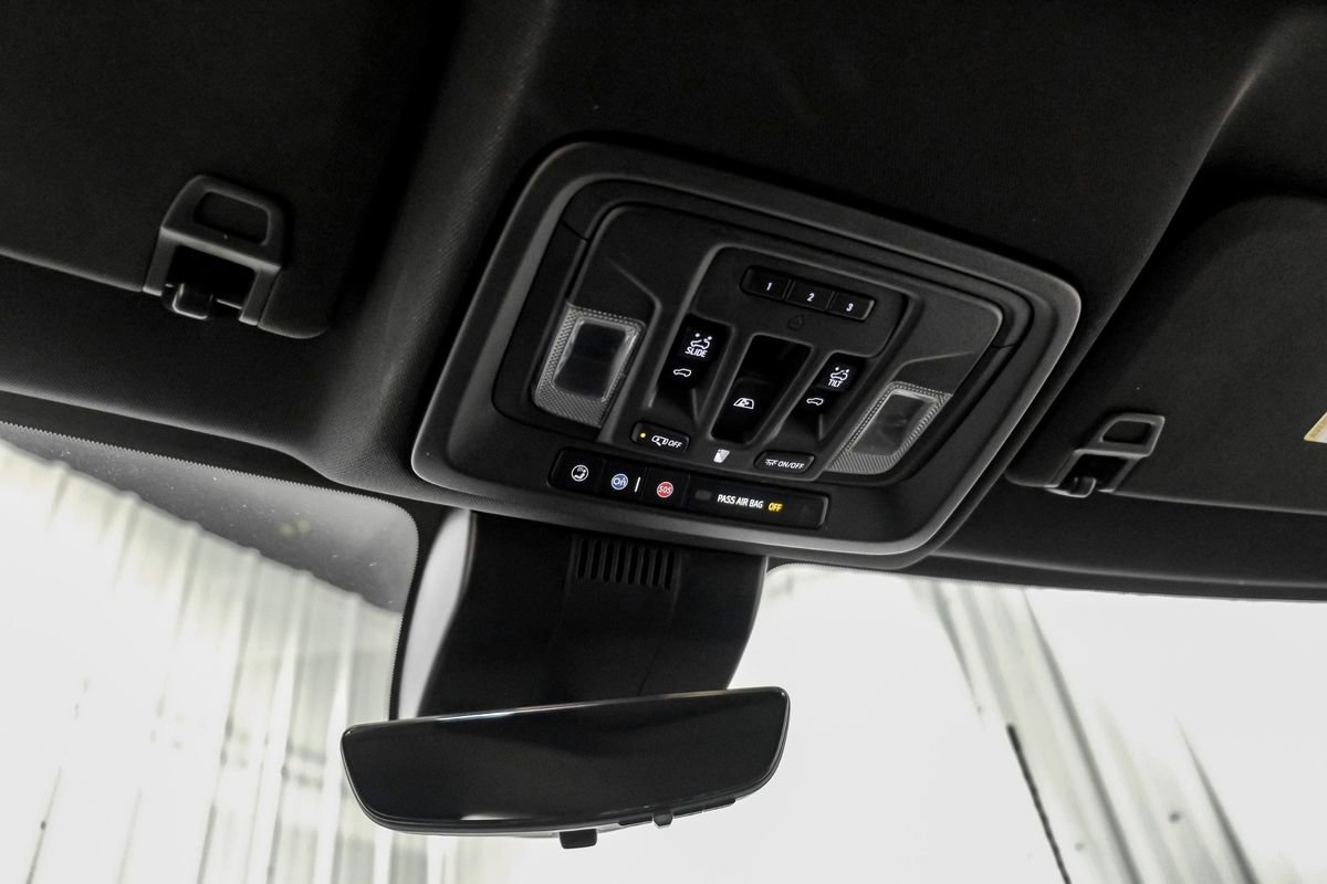 Used 2024 Chevrolet Silverado 2500 High Country w/ High Country Premium Package image 29