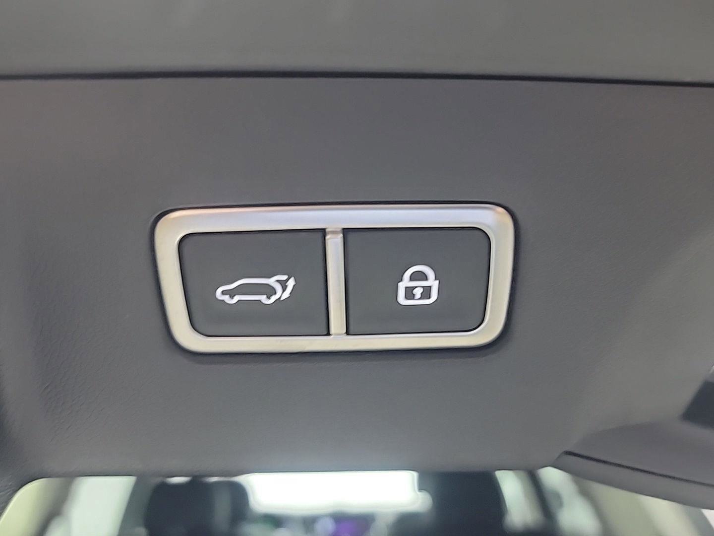 Used 2023 Kia Sorento EX AWD/4WD image 10