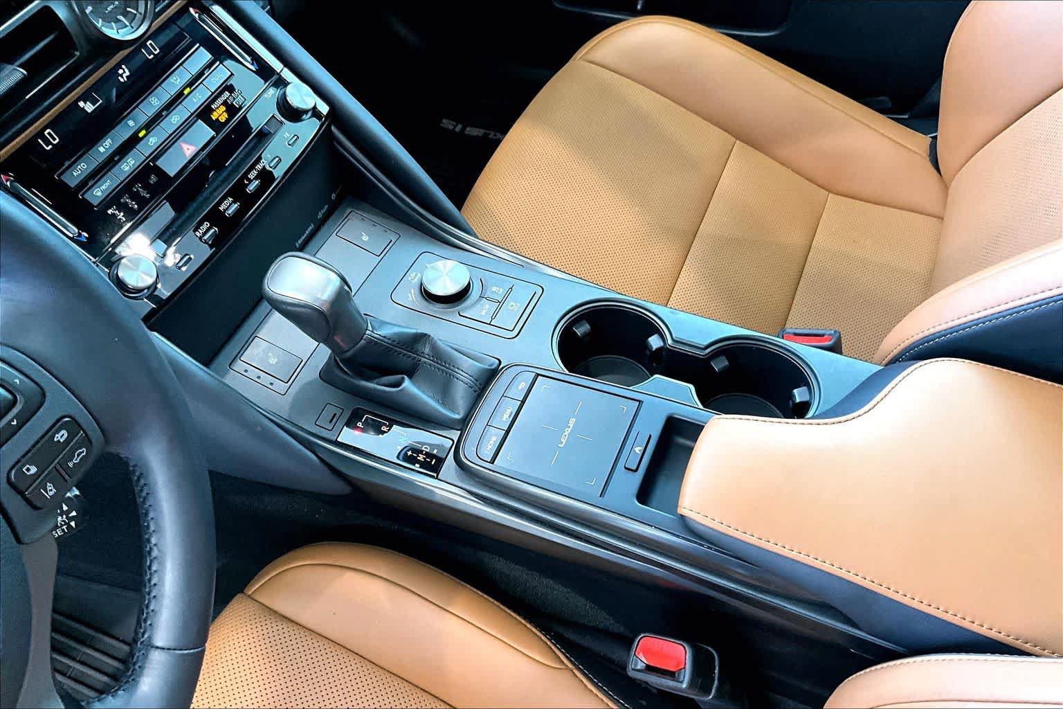 Used 2024 Lexus IS 350 F Sport RWD image 18