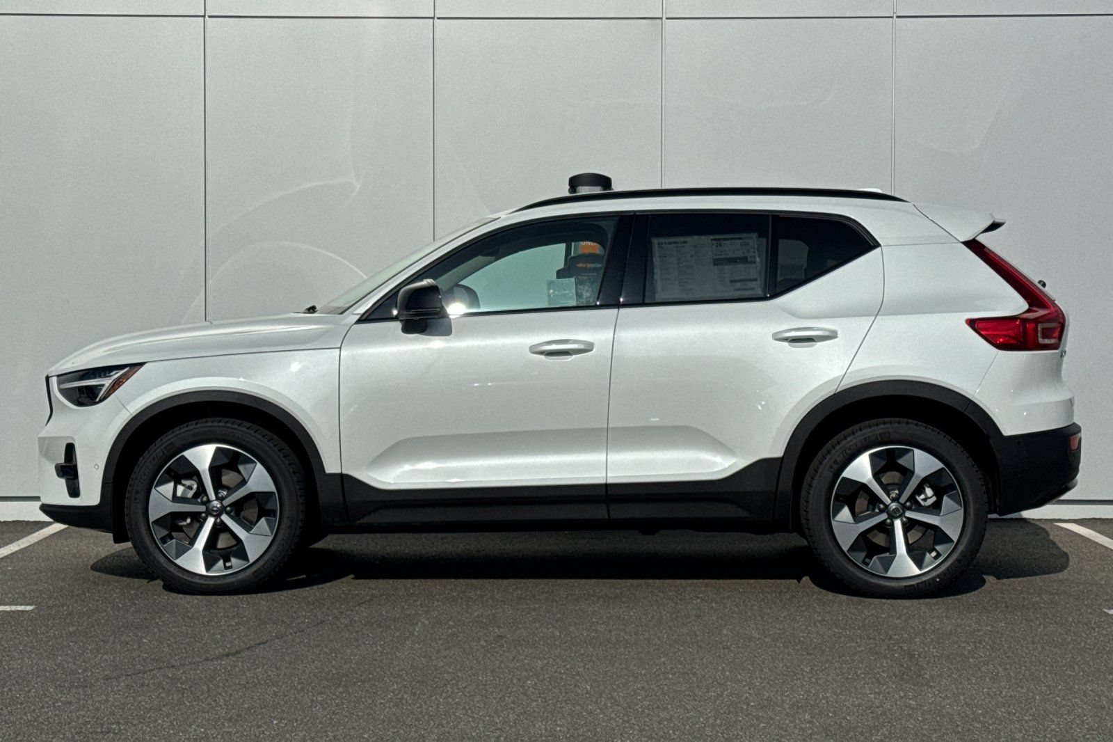 New 2026 Volvo XC40 B5 Plus w/ Protection Package Premier AWD/4WD image 2