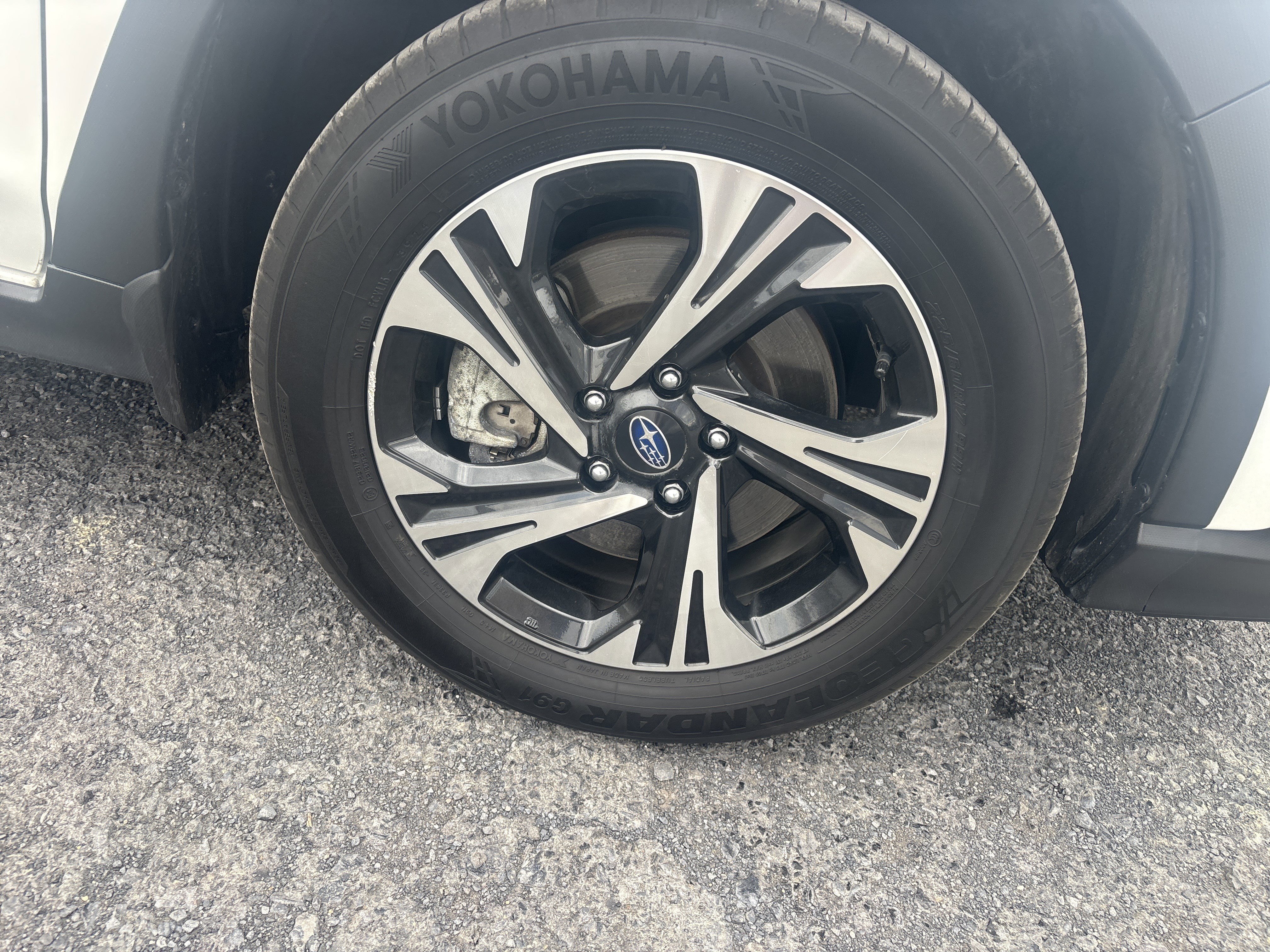 Used 2024 Subaru Crosstrek 2.0i Premium image 11
