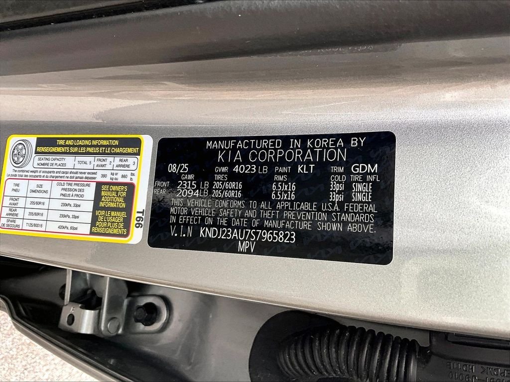 Used 2025 Kia Soul LX w/ LX Technology Package FWD image 34