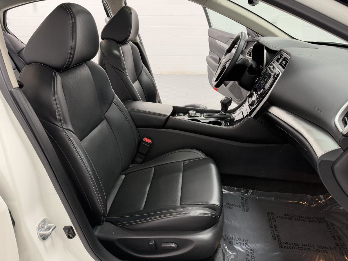 Used 2023 Nissan Maxima SL image 15