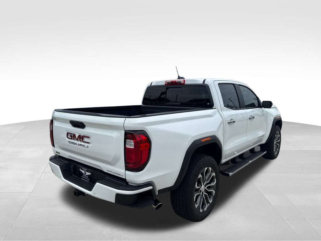 Used 2025 GMC Canyon Denali AWD/4WD image 9