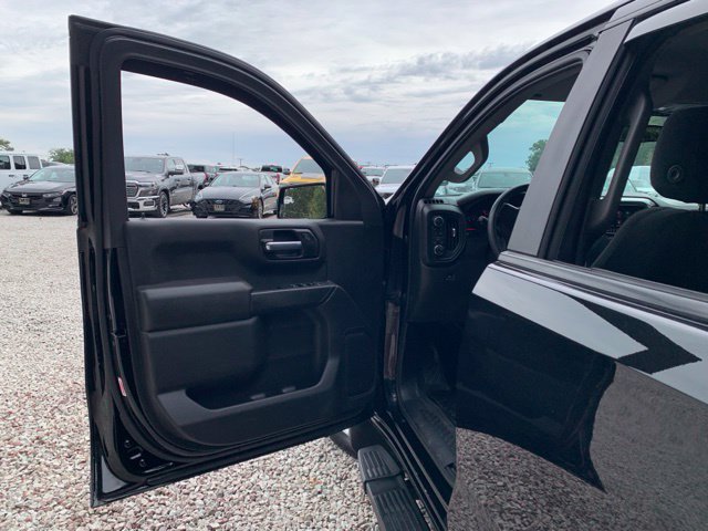 Used 2021 Chevrolet Silverado 1500 Custom AWD/4WD image 22