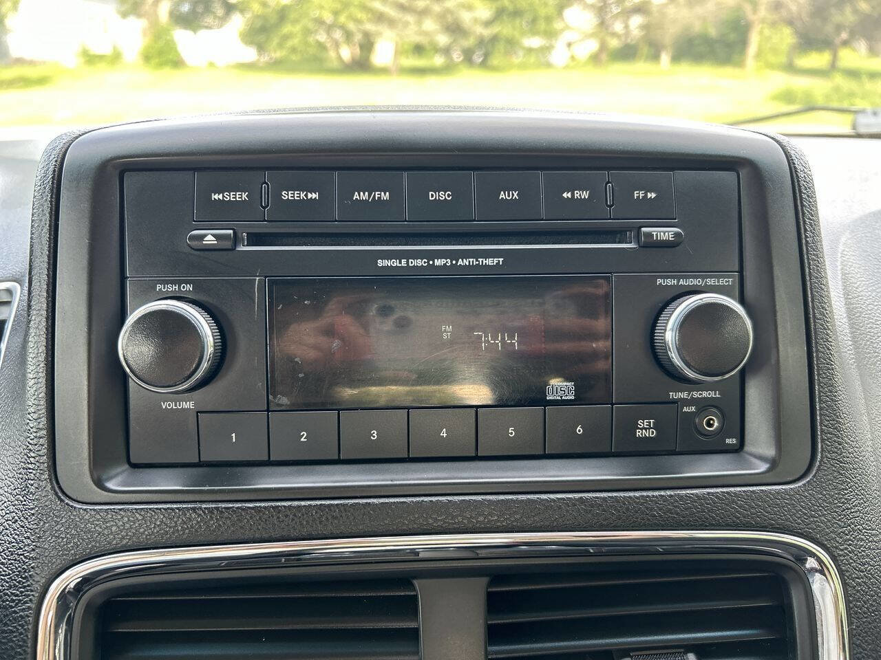 Used 2016 Dodge Grand Caravan American Value Package image 14