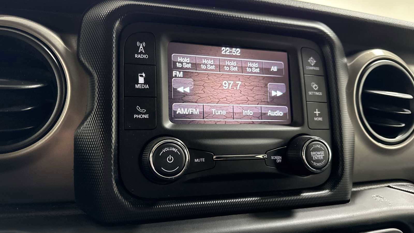 Used 2020 Jeep Wrangler Unlimited Sport S image 18