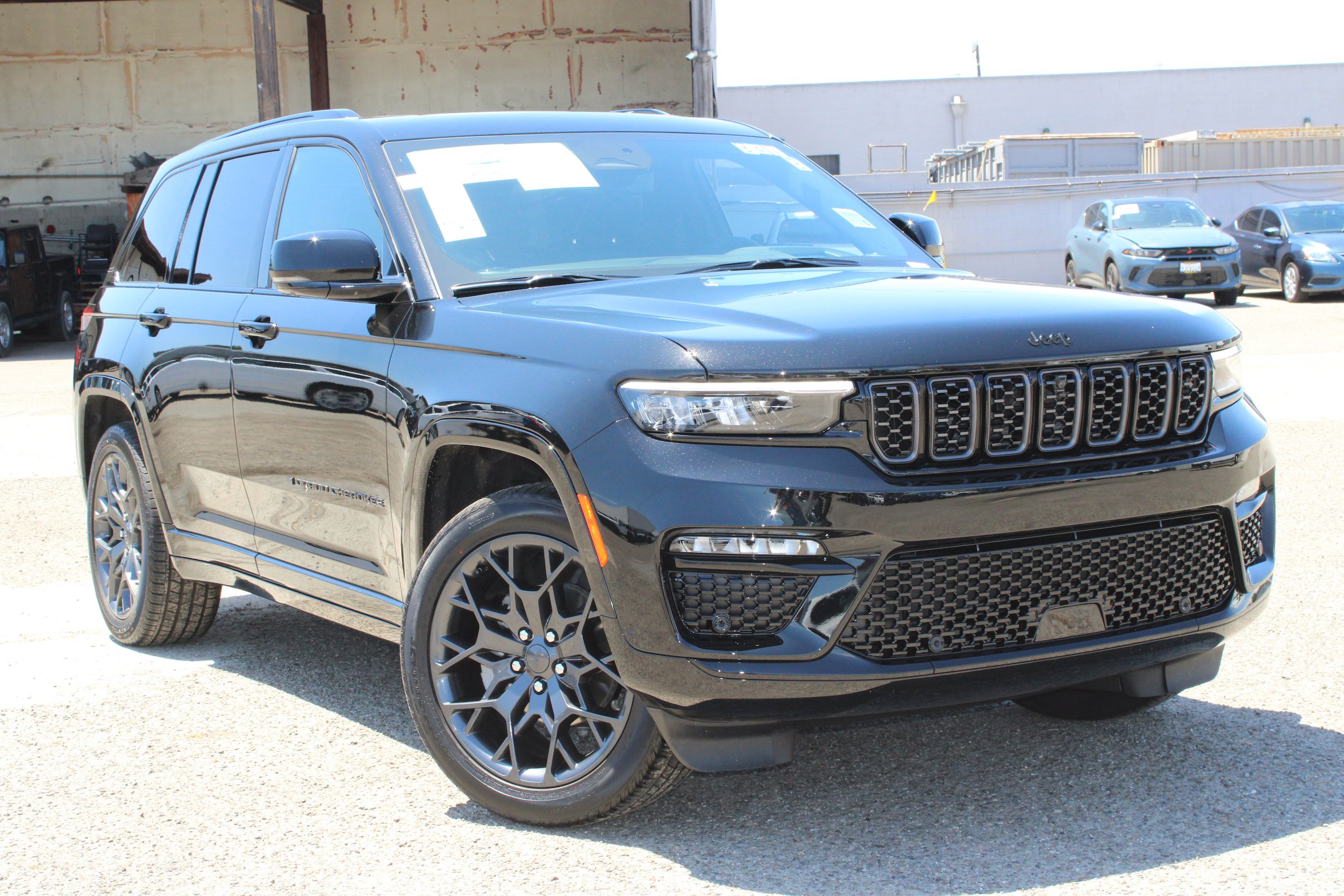 New 2025 Jeep Grand Cherokee Summit AWD/4WD image 1