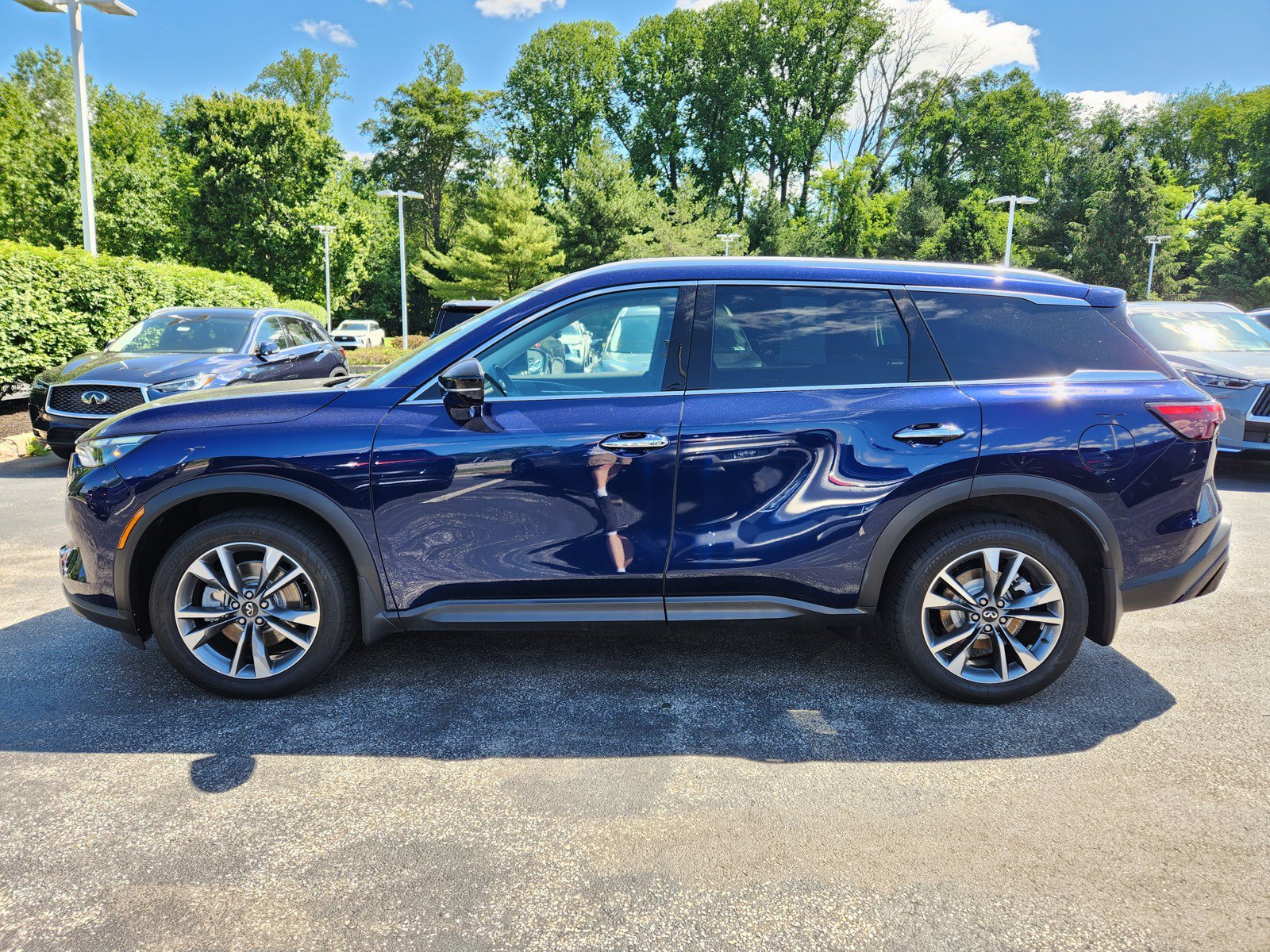 Certified 2023 INFINITI QX60 Luxe w/ Cargo Package AWD/4WD image 5