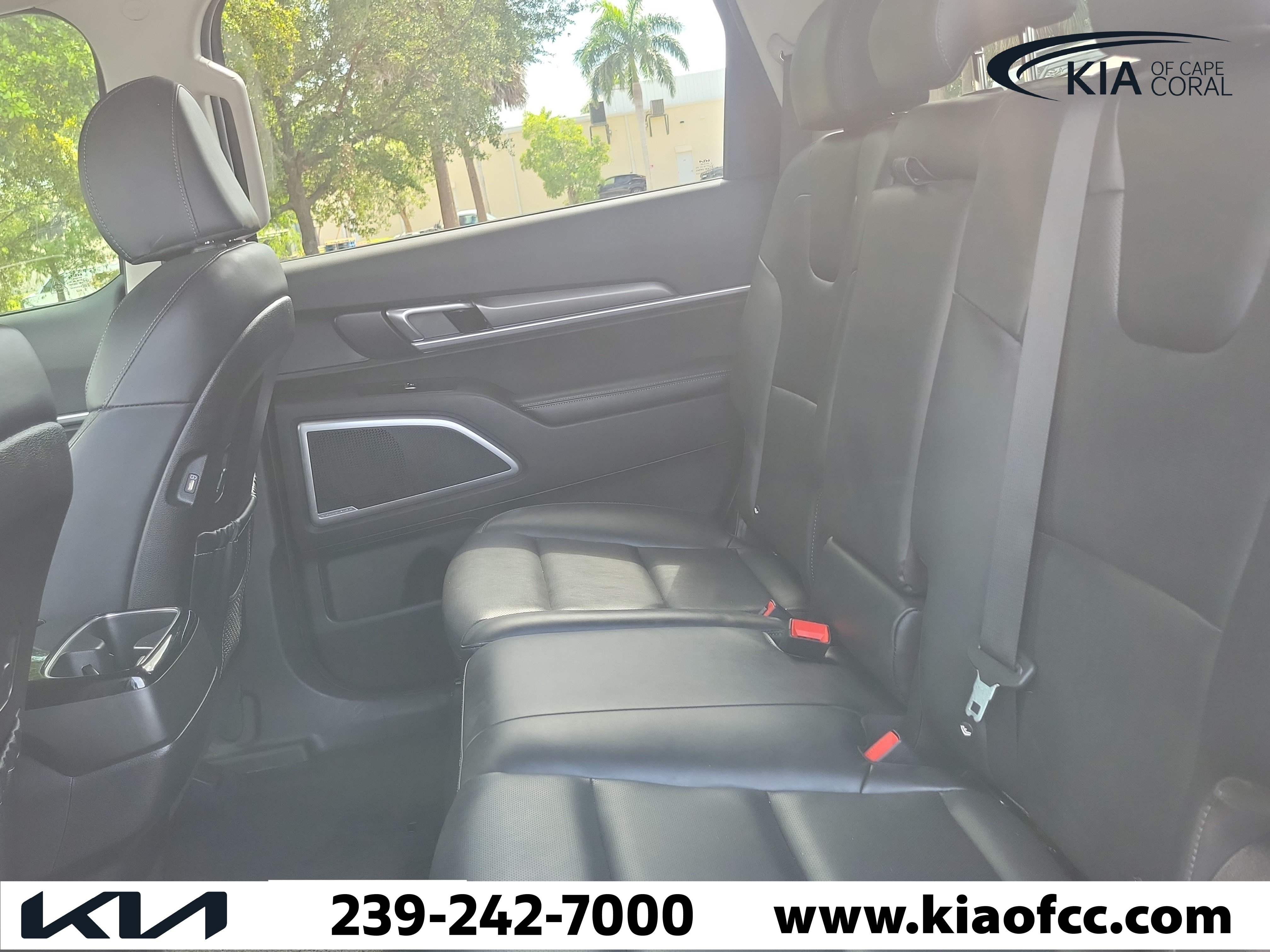 Used 2022 Kia Telluride LX FWD image 14