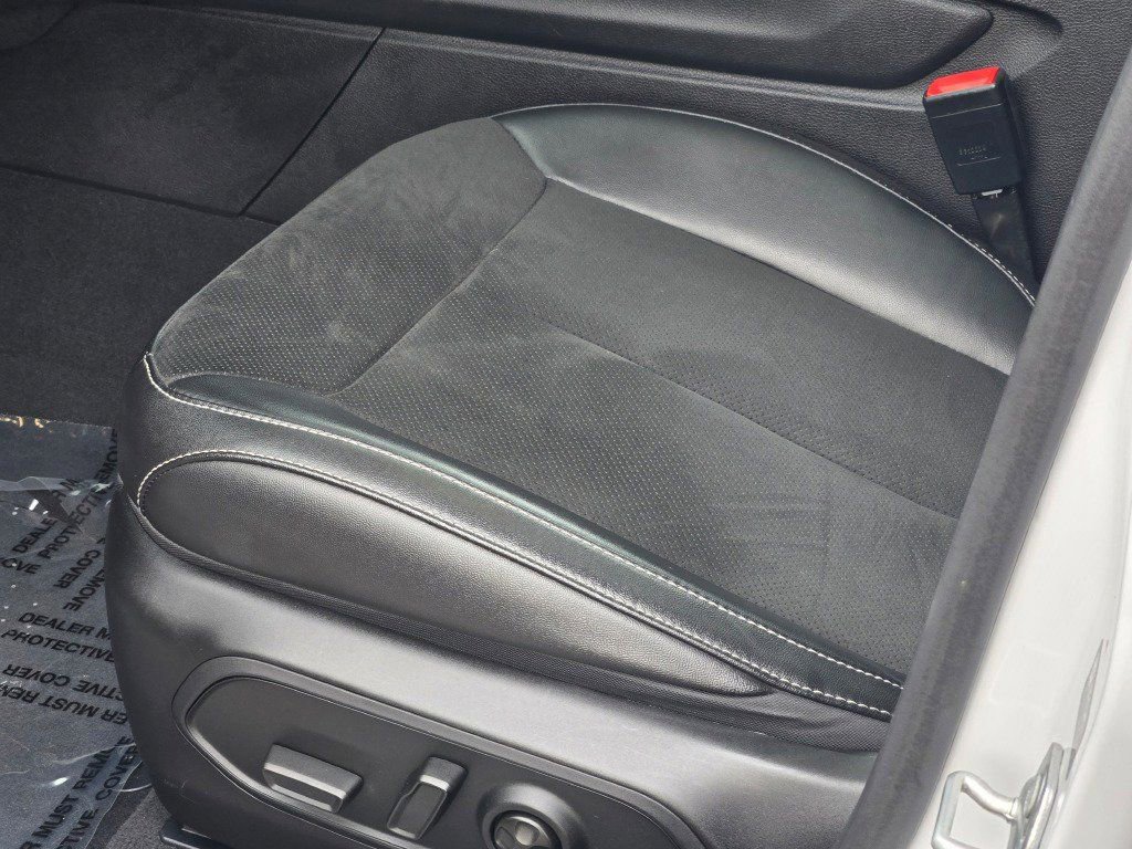 Used 2023 Jeep Grand Cherokee Altitude image 19