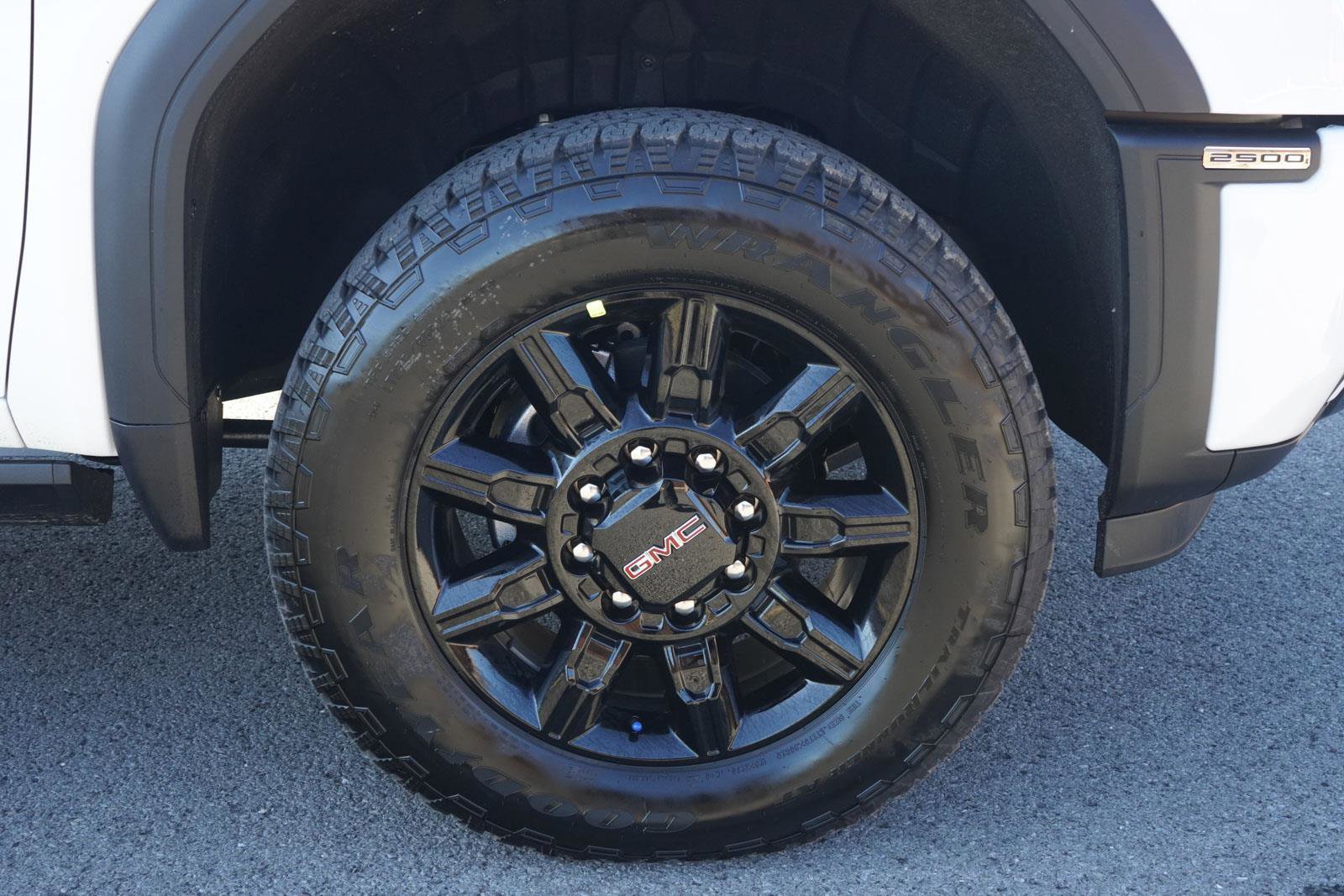 New 2026 GMC Sierra 2500 AT4 w/ AT4 Premium Plus Package image 14