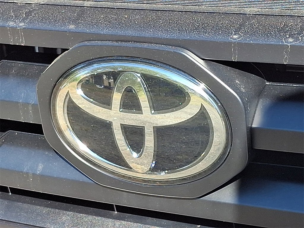 Used 2022 Toyota Tacoma SR image 30