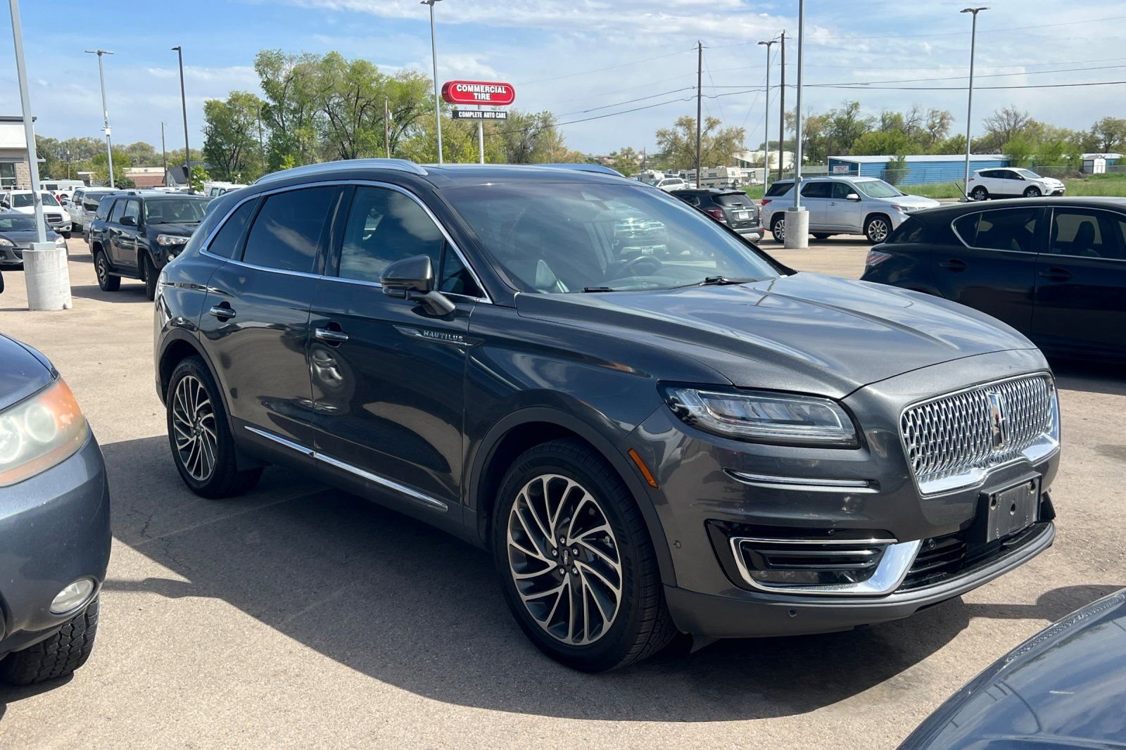 Used 2020 Lincoln Nautilus Reserve w/ Equipment Group 201A AWD/4WD image 2