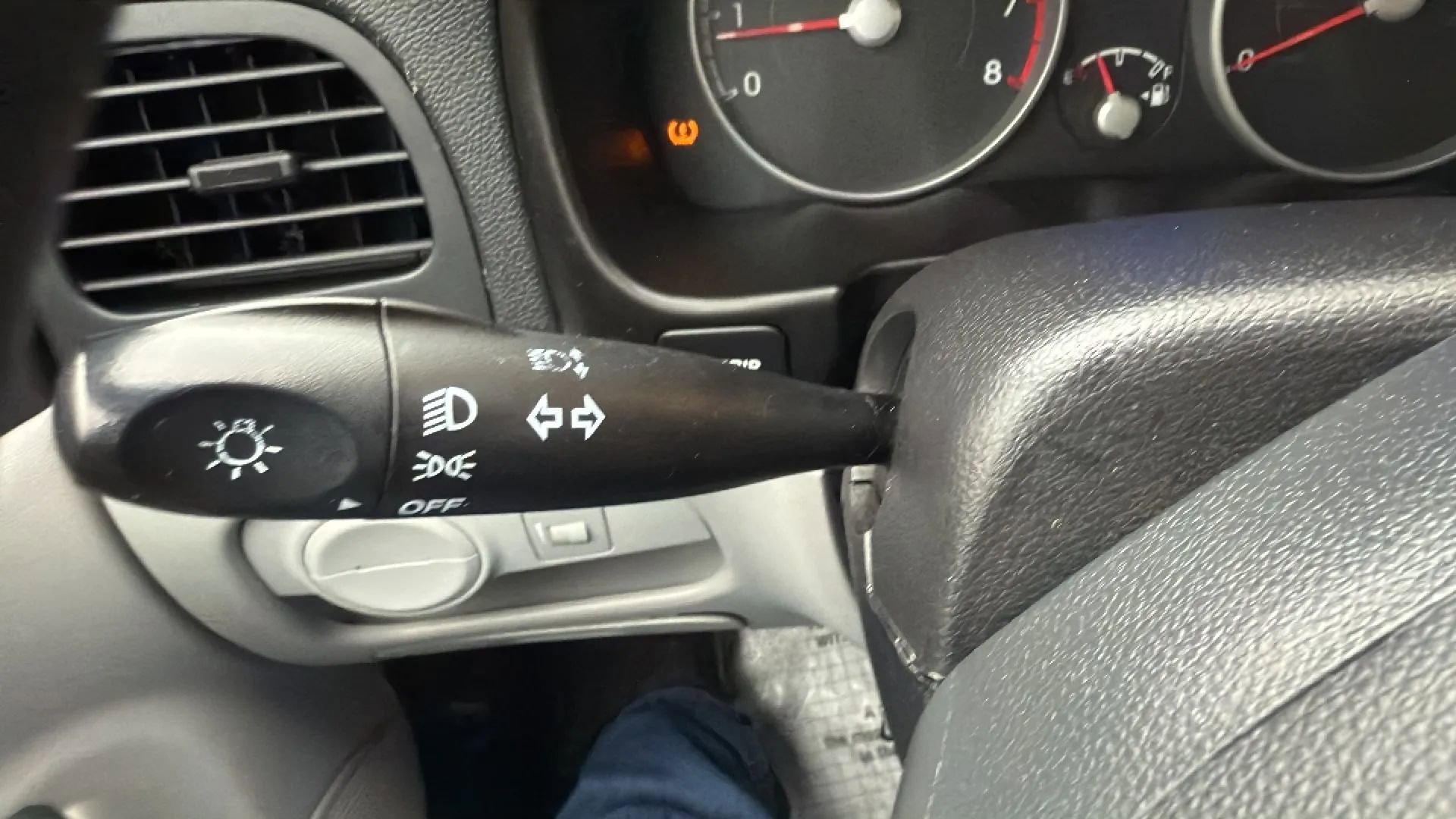 Used 2010 Hyundai Accent GLS w/ Premium Pkg 4 image 14