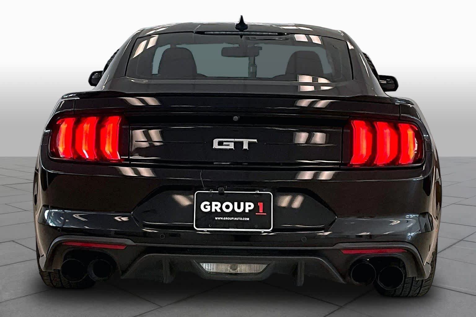 Used 2020 Ford Mustang GT RWD image 3