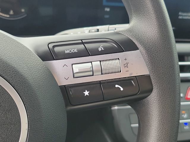 Used 2025 Hyundai Tucson SE FWD image 24