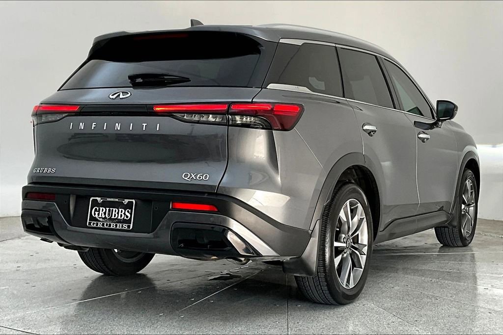 Certified 2025 INFINITI QX60 Luxe image 2