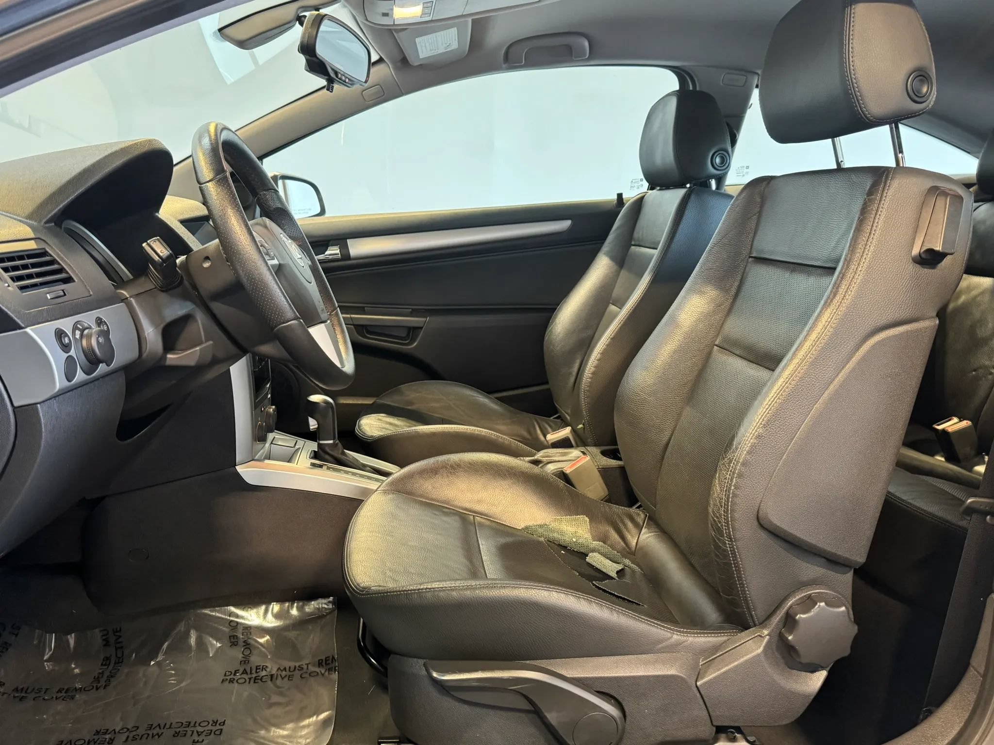 Used 2008 Saturn Astra XR w/ Premium Trim Package FWD image 8