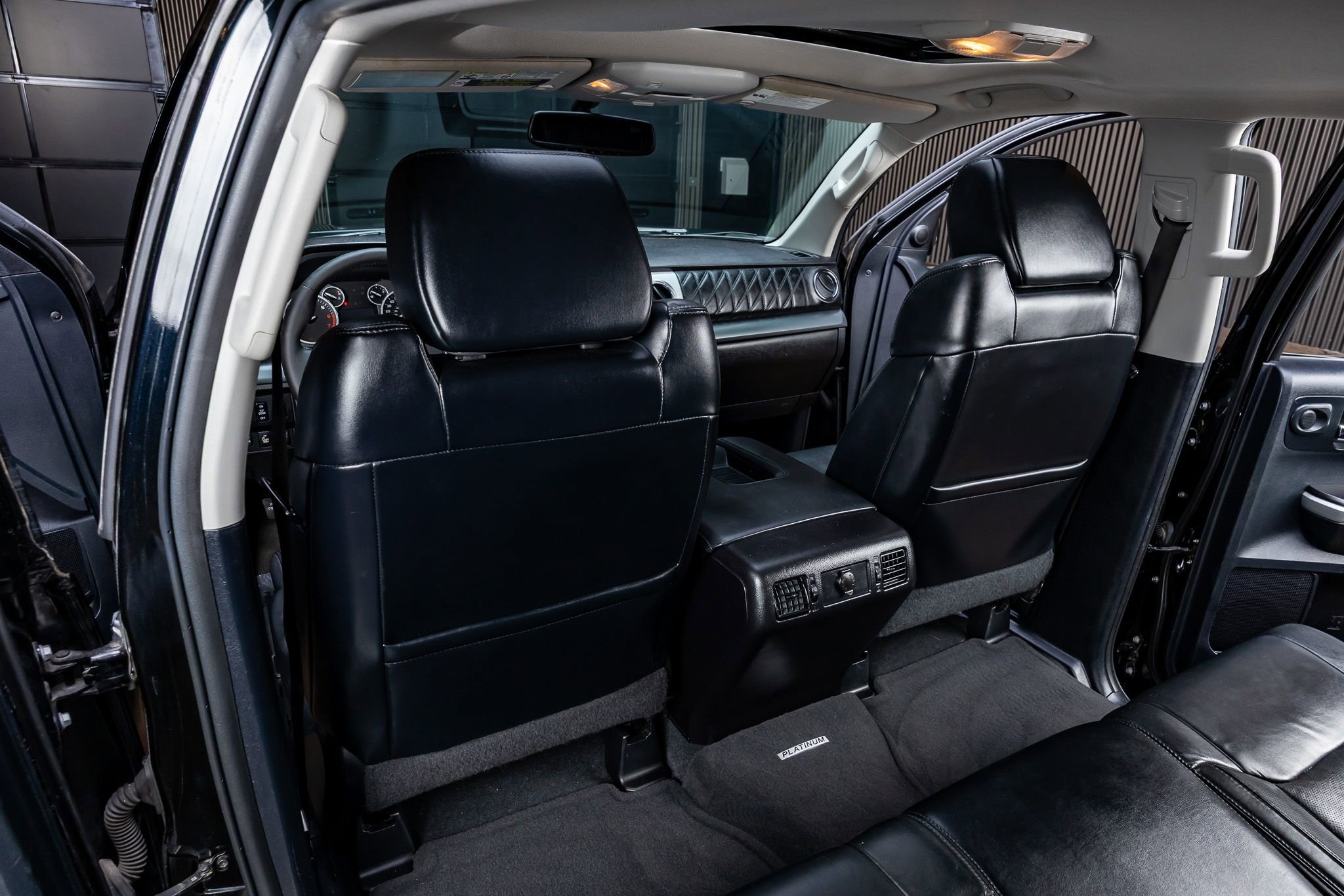 Used 2015 Toyota Tundra Platinum AWD/4WD image 34