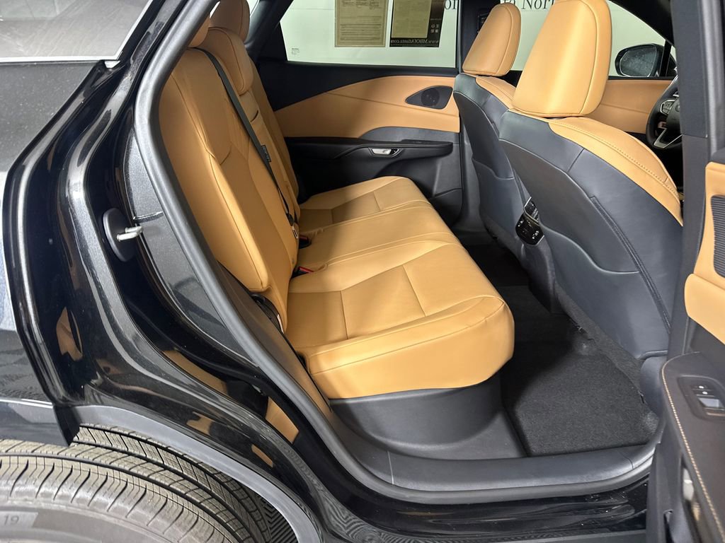 Used 2025 Lexus RX 350 FWD w/ Accessory Package image 15