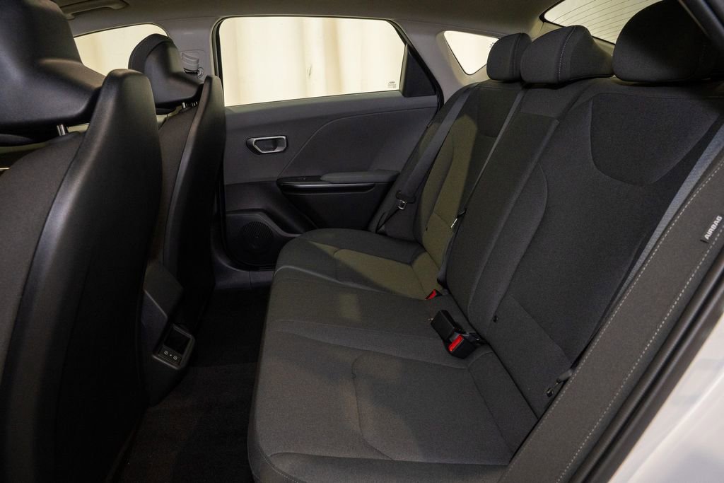 New 2025 Kia K4 LXS image 9