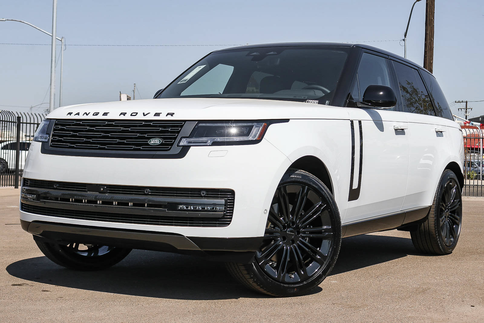 New 2026 Land Rover Range Rover SE