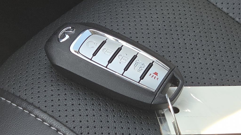 Used 2022 INFINITI QX60 Luxe image 40