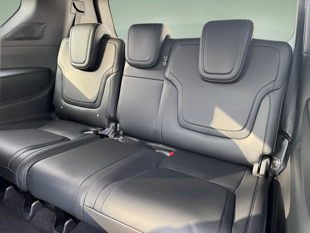 New 2026 Nissan Armada PRO-4X w/ Captain's Chari Seat Package AWD/4WD image 22