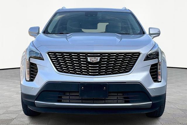 Used 2022 Cadillac XT4 Premium Luxury w/ Safety Alert Package image 2