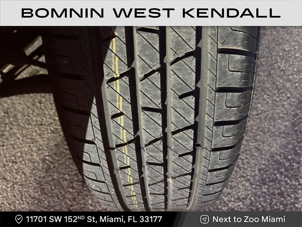 Used 2022 Chevrolet Tahoe LS image 2