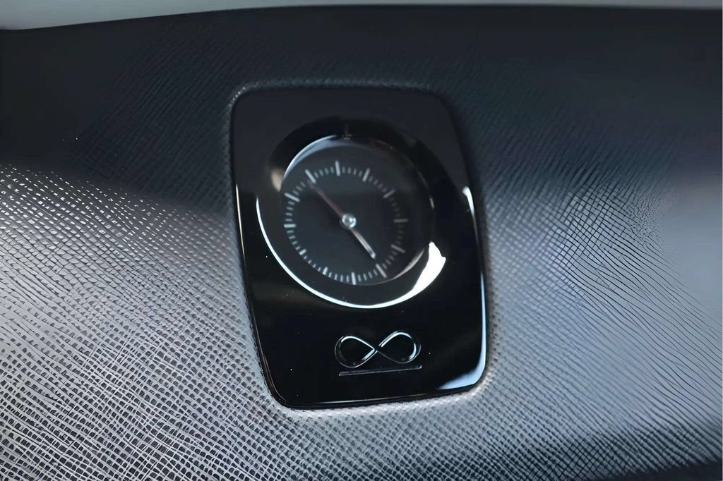 Certified 2024 Rolls-Royce Cullinan Black Badge AWD/4WD image 10