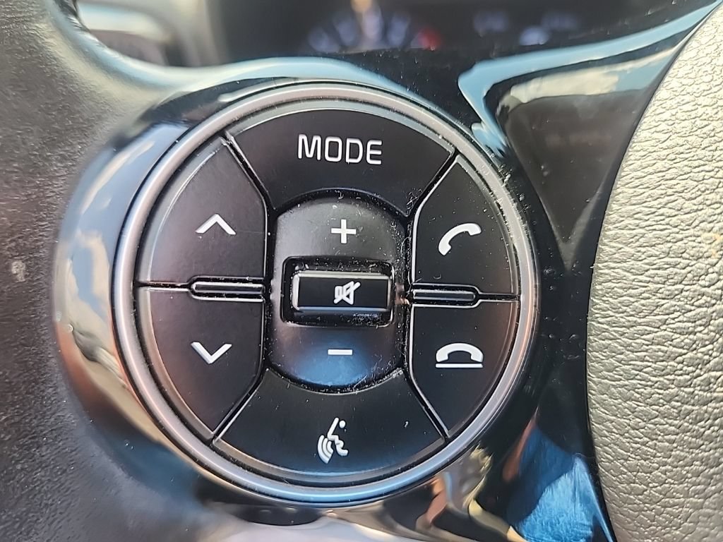 Used 2022 Kia Soul GT-Line FWD image 12