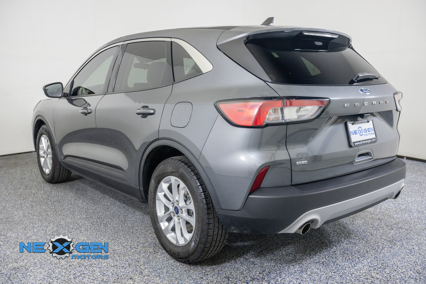 Used 2021 Ford Escape SE FWD image 6