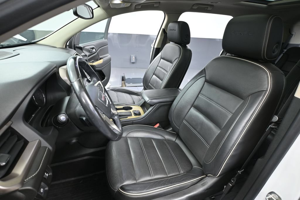 Used 2018 GMC Acadia Denali w/ Technology Package AWD/4WD image 18