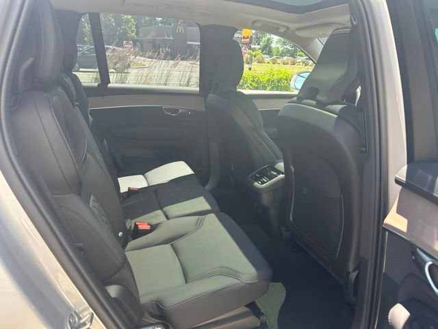 Certified 2025 Volvo XC90 B5 Plus AWD/4WD image 13