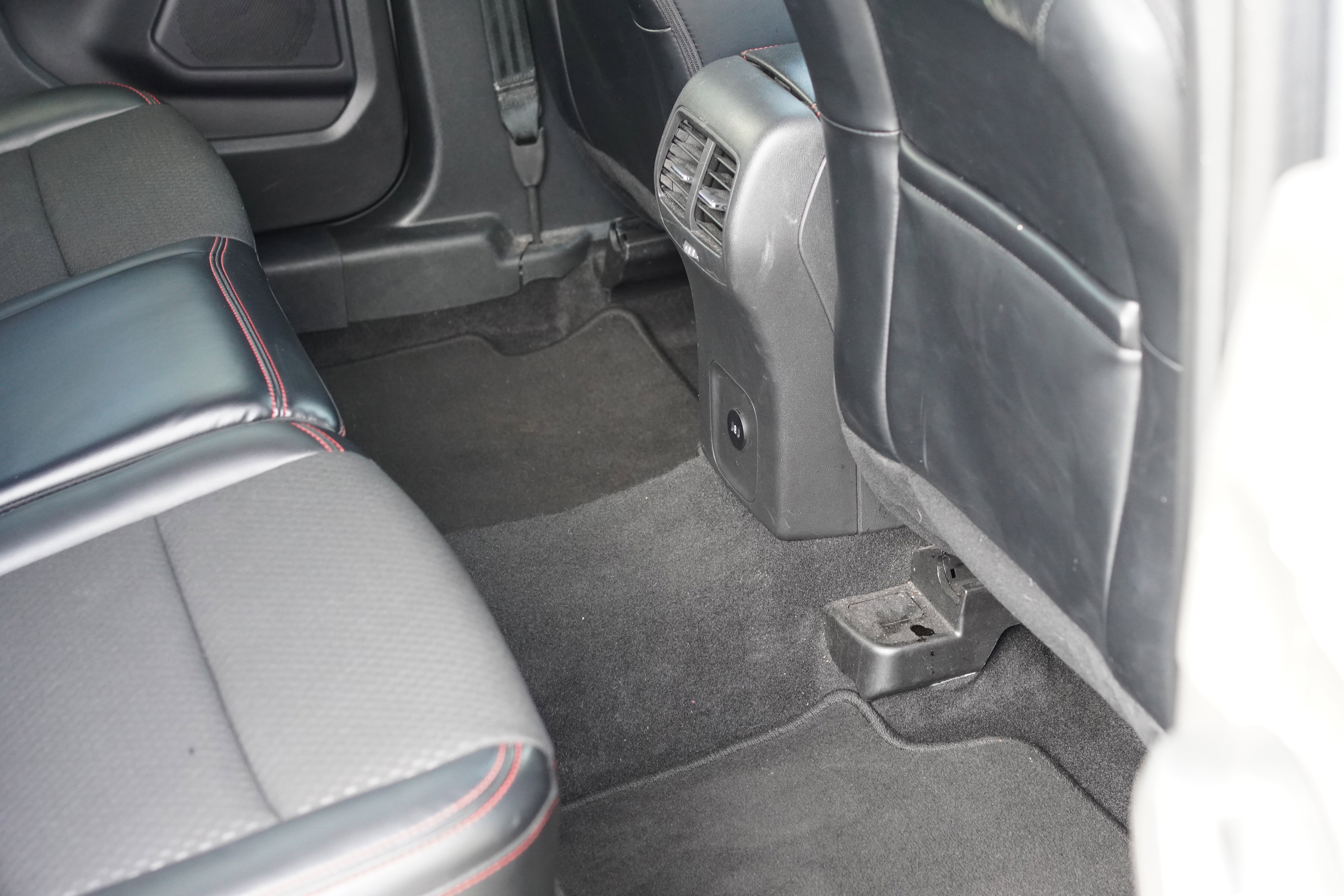 Used 2024 Ford Escape ST-Line image 22