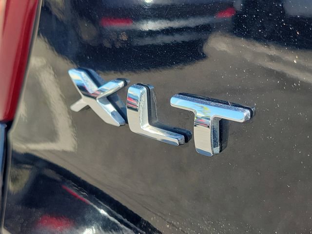 Used 2019 Ford Explorer XLT w/ Equipment Group 201A FWD image 7