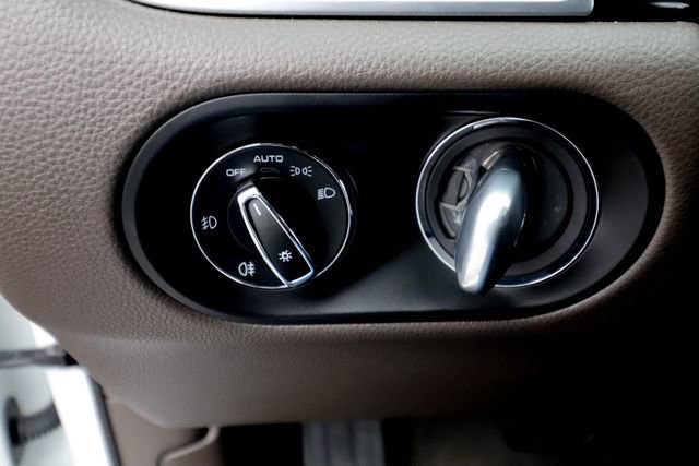 Used 2018 Porsche Macan Base image 48