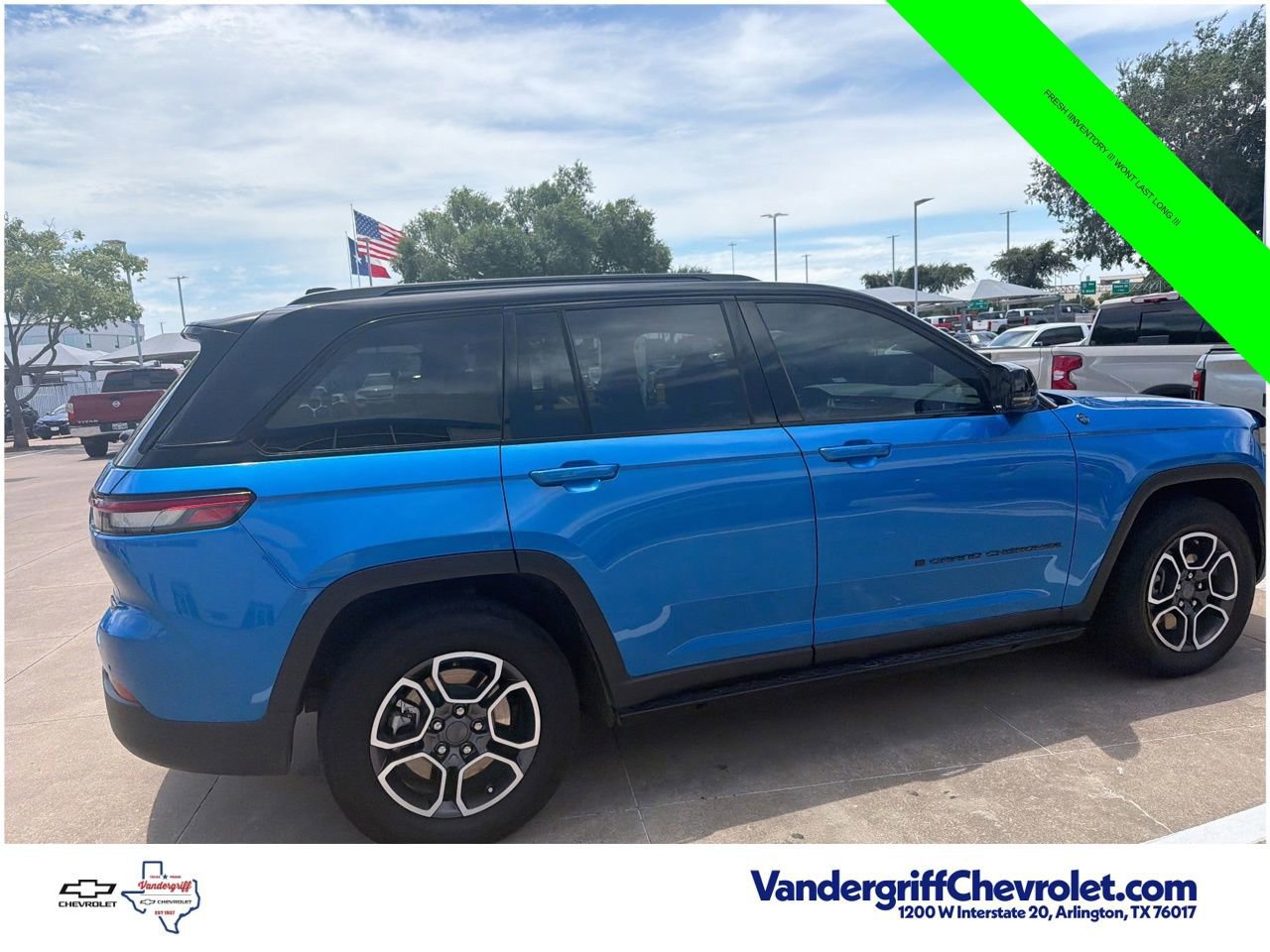 Used 2022 Jeep Grand Cherokee Trailhawk w/ Advanced Protech Group II AWD/4WD image 5