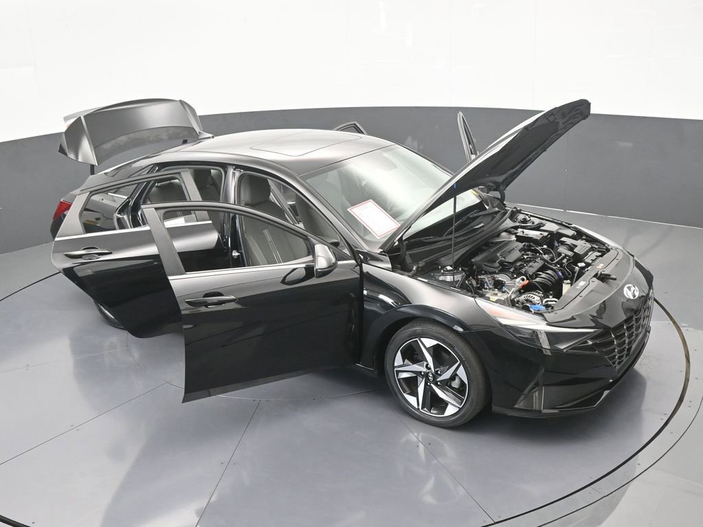 Used 2022 Hyundai Elantra SEL w/ Convenience + Premium Package image 69