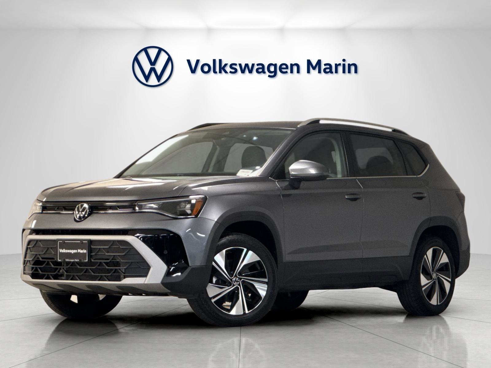 Used 2025 Volkswagen Taos SE w/ Panoramic Sunroof Package AWD/4WD image 1