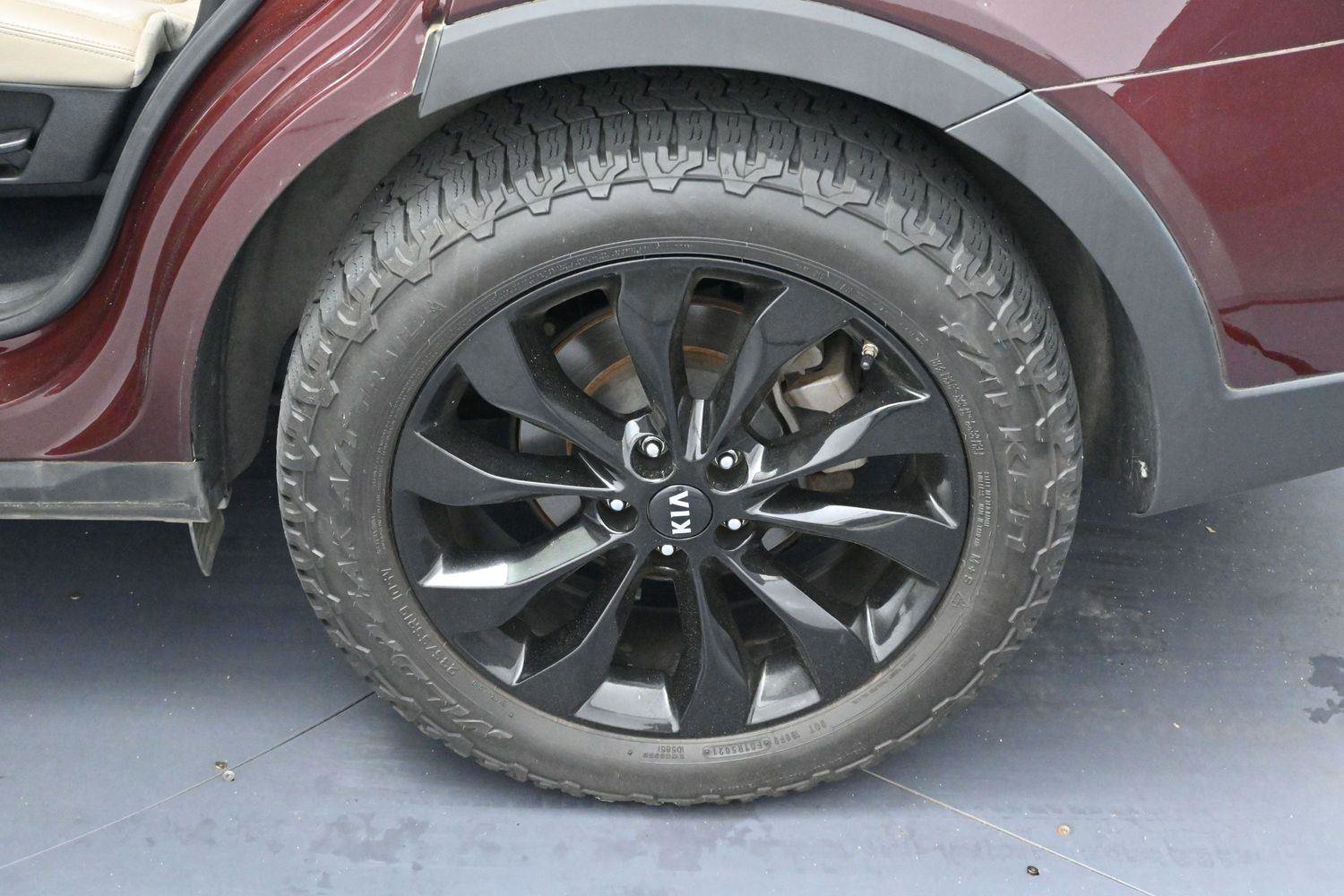 Used 2020 Kia Sorento EX FWD image 34
