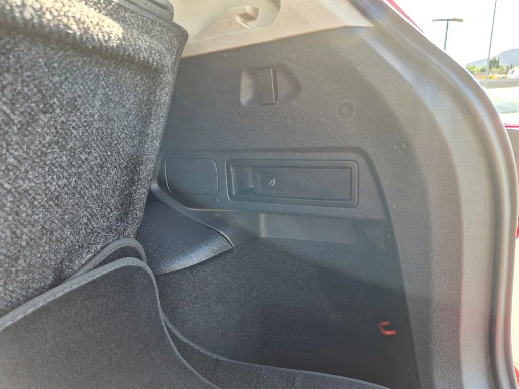 Used 2019 Volkswagen Tiguan SEL Premium w/ 3rd Row Seat Package image 34