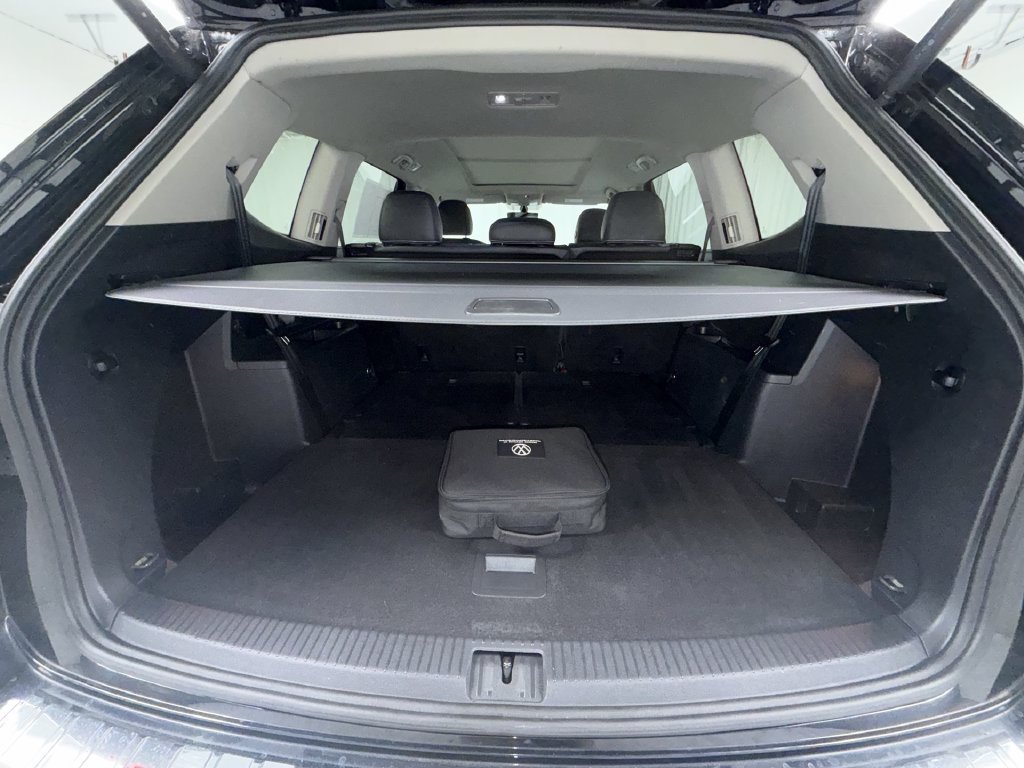 Used 2023 Volkswagen Atlas SE w/ Panoramic Sunroof Package AWD/4WD image 16